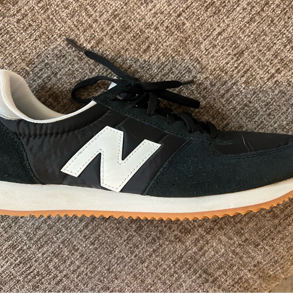 New Balance Women’s Black Sneakers